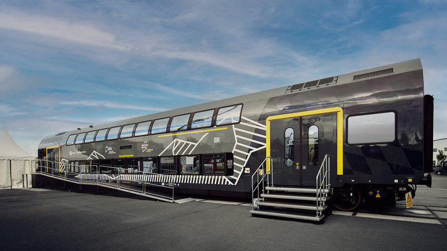 Von der Bahnmesse InnoTrans nach Bayern: Deutsche Bahn zeigt im Ideenzug Südostbayernbahn Zukunft des Regionalverkehrs